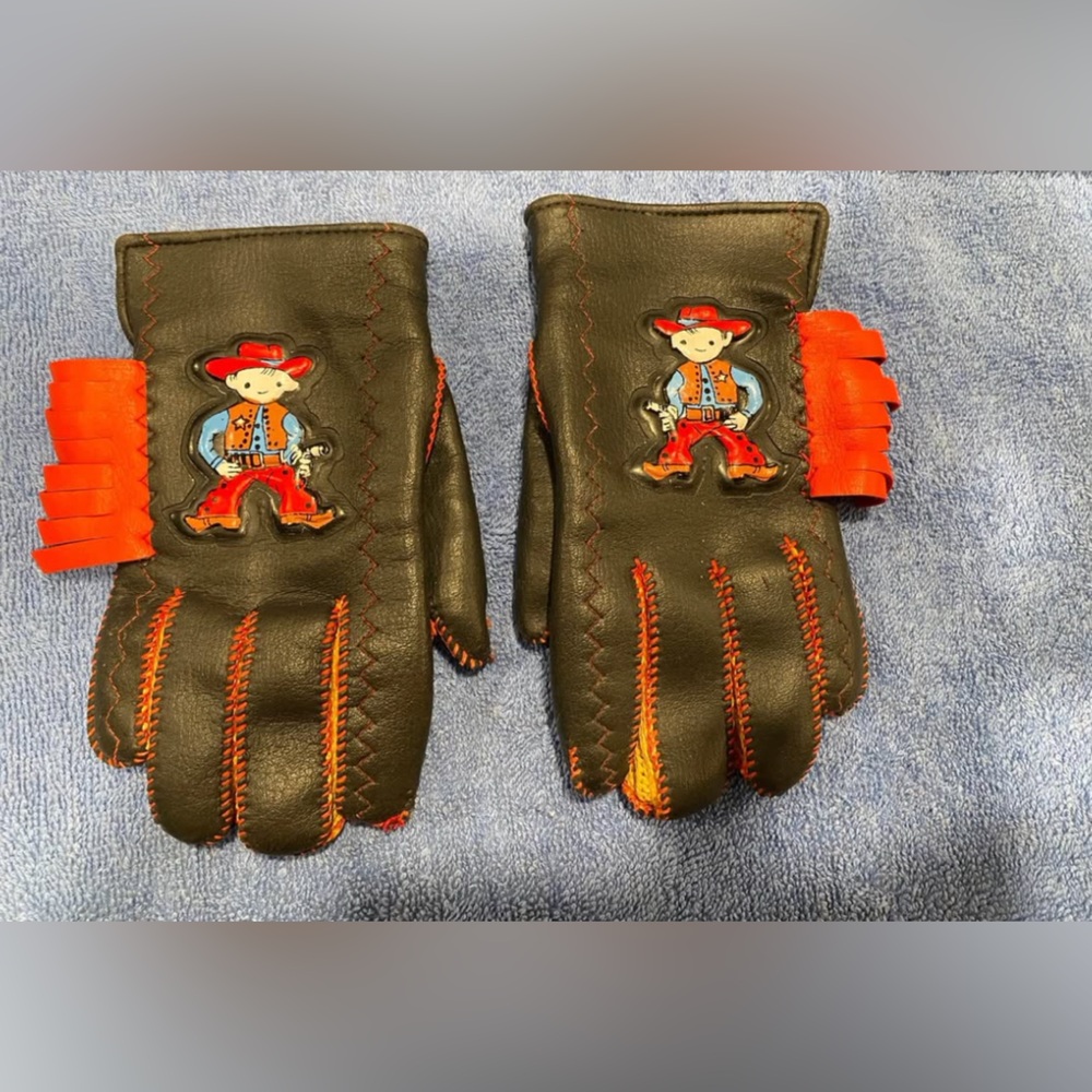 Vintage (c) 1960/70s cowboy gloves and spurs